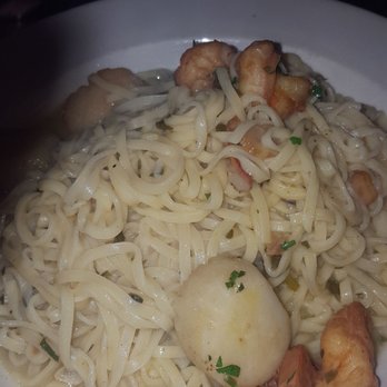Patrizia's - Williamsburg - Oops, bad pic but lemon fettuccini w scallops and shrimp - Pizza Near Me - Brooklyn, New York Patrizia's - Williamsburg - Oops, bad pic but lemon fettuccini w scallops and shrimp - Pizza Near Me - Brooklyn, New York