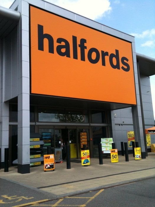 HALFORDS Updated September 2024 1 Brunel Retail Park, Reading