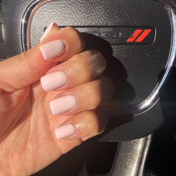 Queen Spa & Nails - Nail Salons Near Me - Sun Valley, California
