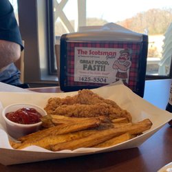 The Scotsman Grille - Tenders and fries
