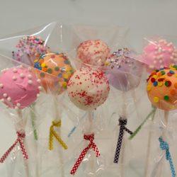 The Bakers Kitchen - Cake Pops !