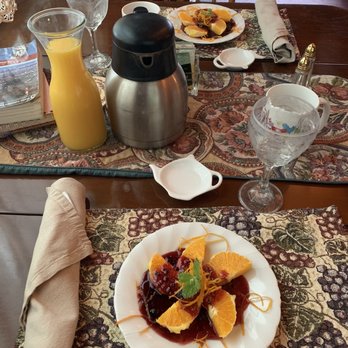 Butterfield Bed & Breakfast - Breakfast in our room - Bed & Breakfast Near Me - Julian, California