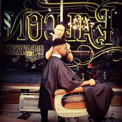 Falcon Barbershop - Eddy K details Falcon Flat Top...