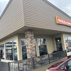 Noodles and Company - Entrance
