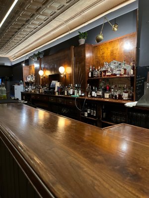 One Legged Magpie by null