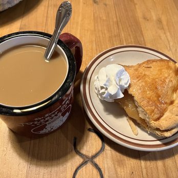Julian Cafe - Coffee and apple pie (pastry crust) - Bakeries Near Me - Julian, California Julian Cafe - Coffee and apple pie (pastry crust) - Bakeries Near Me - Julian, California