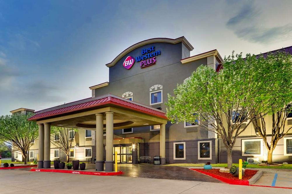 BEST WESTERN PLUS UNIVERSITY INN & SUITES Updated June 2024 64