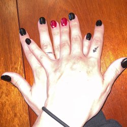 VIP Nail & Spa - The lady did not compare the nails