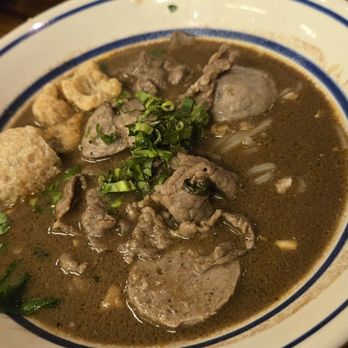 Insee Father Noodle House - Mae klong beef noodles (combination) - Noodles Near Me - Denver, Colorado Insee Father Noodle House - Mae klong beef noodles (combination) - Noodles Near Me - Denver, Colorado