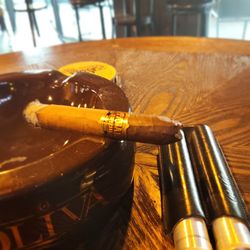 En Fuego - Plenty of room to watch or have a casual conversation.