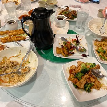 Chef Ping - Table - Chinese Near Me - Rolling Meadows, Illinois