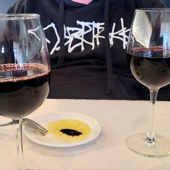Finbars Italian Kitchen - Merlot - Italian Near Me - Seal Beach, California