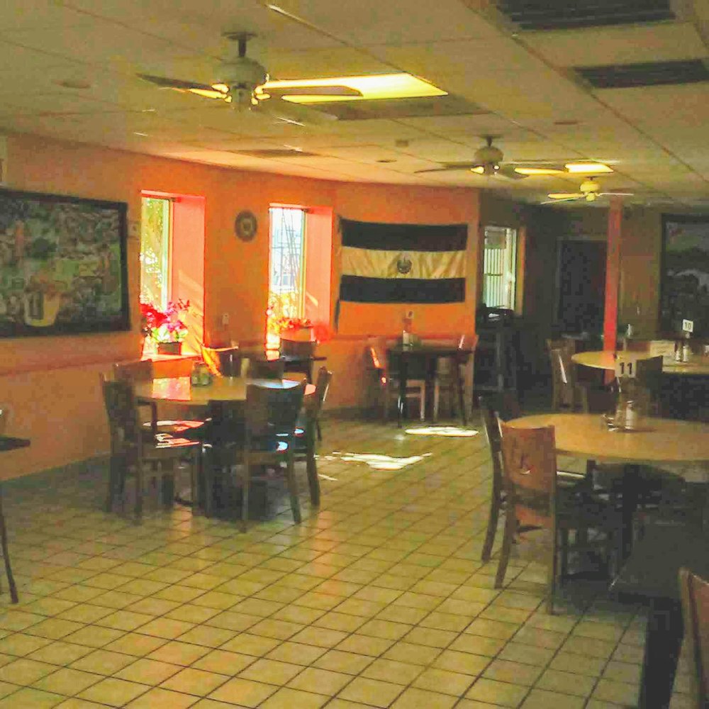 Restaurante El Guanaquito - Cheery and clean dining area - Salvadoran Near Me - Phoenix, Arizona Restaurante El Guanaquito - Cheery and clean dining area - Salvadoran Near Me - Phoenix, Arizona
