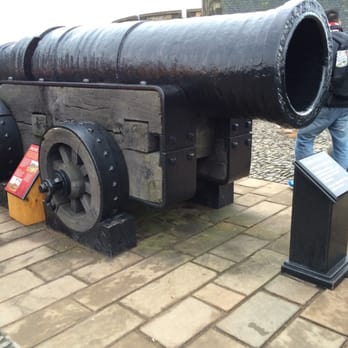 Edinburgh Castle - Landmarks & Historical Buildings Near Me - Edinburgh, EDH Edinburgh Castle - Landmarks & Historical Buildings Near Me - Edinburgh, EDH