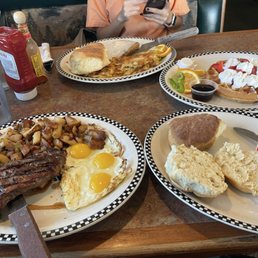 Hungry Bear combo Steak and Eggs
