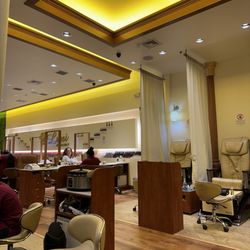 Luxi Nails & Spa V - Inside area