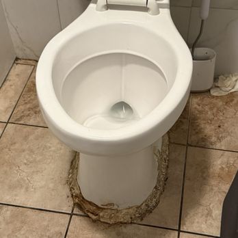 Bosphorus - Men's bathroom - Turkish Near Me - Cary, North Carolina