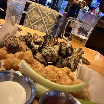 Twin Peaks - New American Near Me - Pembroke Pines, Florida Twin Peaks - New American Near Me - Pembroke Pines, Florida