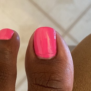 Herbal Nail Spa - Close up of uneven topcoat - Nail Salons Near Me - Bel Air, Maryland