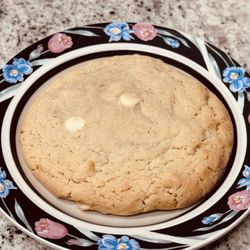 Julie's Chewies Gourmet Sweet Shop - White Chocolate Cookie