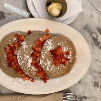 Freesoulcaffe - Wheat walnut pancakes with strawberries - Vegan Near Me - Tustin, California Freesoulcaffe - Wheat walnut pancakes with strawberries - Vegan Near Me - Tustin, California
