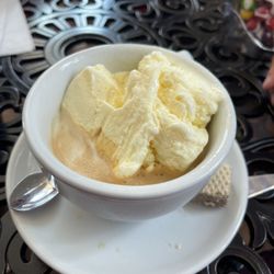Azzurri Italian Pasticceria - Affogato