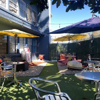 Mingles Tea Bar - Backyard oasis - Desserts Near Me - Inglewood, California