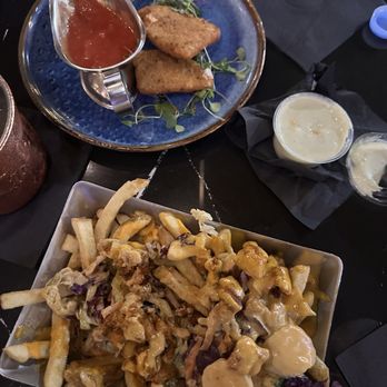 Over Under Public House - Mozzarella sticks Hot chicken fries - New American Near Me - Burbank, California Over Under Public House - Mozzarella sticks Hot chicken fries - New American Near Me - Burbank, California