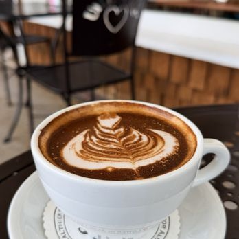 Urth Caffe - Cinnamon Honey Almond Milk Latte - Coffee & Tea Near Me - Laguna Beach, California