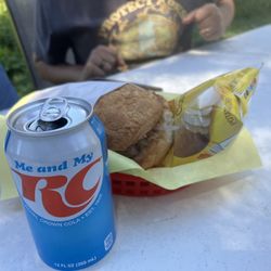 Jones Store - Burger, chips and RC cola
