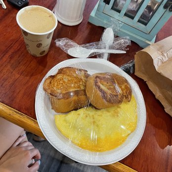Panaderia La Viequense - Bakeries Near Me - Vieques, Puerto Rico