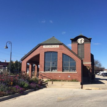 Metra - Highwood - Exterior - Train Stations Near Me - Highwood, Illinois