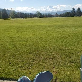 High Cedars Golf Club - Mt. Rainer at the range at high cedars - Country Clubs Near Me - Orting, Washington