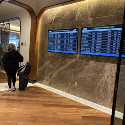 Turkish Airlines Lounge - Departure board