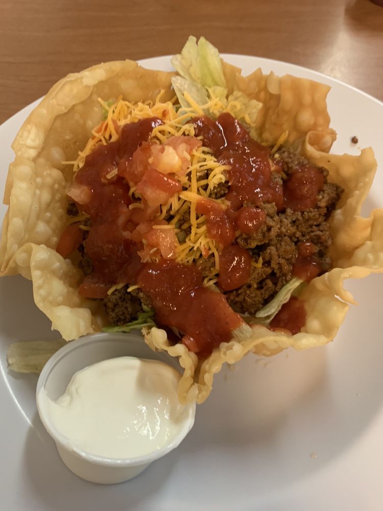 DON’S PLACE Updated September 2024 14 Photos 220 N Broadway Ave