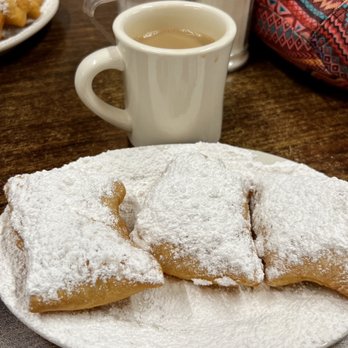 Coffee Call - Yummy order of beignets freshly cooked - Cafes Near Me - Baton Rouge, Louisiana