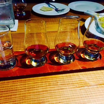Spears Bourbon Burgers Beer - Buffalo Trace Antique Collection flight - New American Near Me - Wheeling, Illinois Spears Bourbon Burgers Beer - Buffalo Trace Antique Collection flight - New American Near Me - Wheeling, Illinois