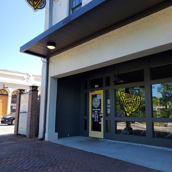 Stoned Pizza Kitchen - Stoned - Pizza Near Me - Stone Mountain, Georgia