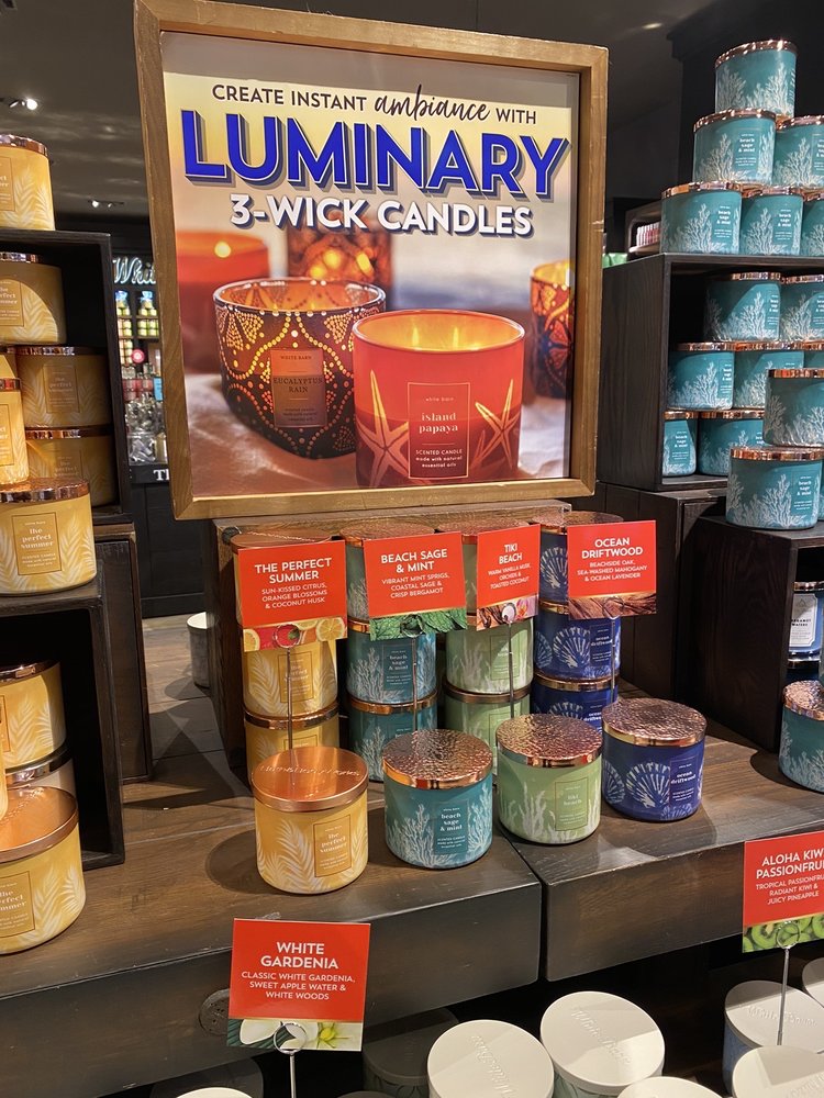 BATH & BODY WORKS Updated October 2024 29 Photos & 41 Reviews 272
