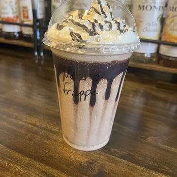 Gigis Coffee House - Mocha Frappe - Breakfast & Brunch Near Me - Evanston, Wyoming