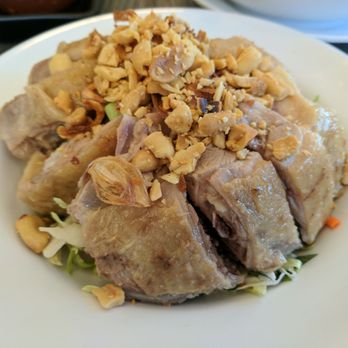 Quan Vit Vit Vit - Steam duck with the salad underneath - Vietnamese Near Me - Westminster, California