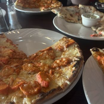 Masala Waves - Chicken Tikka Masala Pizza / Spinach Dip Naan - Indian Near Me - Huntington Beach, California