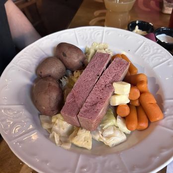 Ballydoyle Irish Pub & Restaurant - Corned Beef & Cabbage - Irish Near Me - Downers Grove, Illinois