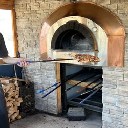 Merritville Wood Fired Pizza - Fresh pie up!