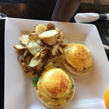 Keke's Breakfast Cafe - Eggs Benedict Florentine - Breakfast & Brunch Near Me - Gainesville, Florida
