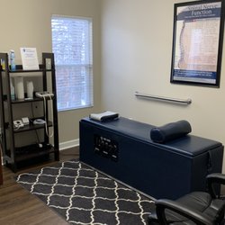 Moliver Chiropractic - Therapy table