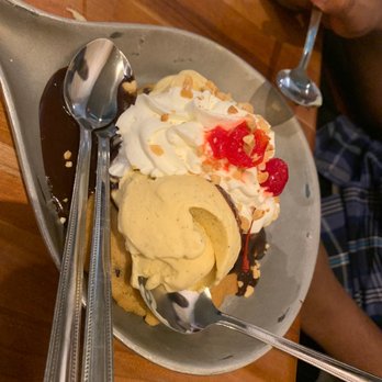 Cheddar's Scratch Kitchen - Cookie Dessert - American Near Me - Garland, Texas