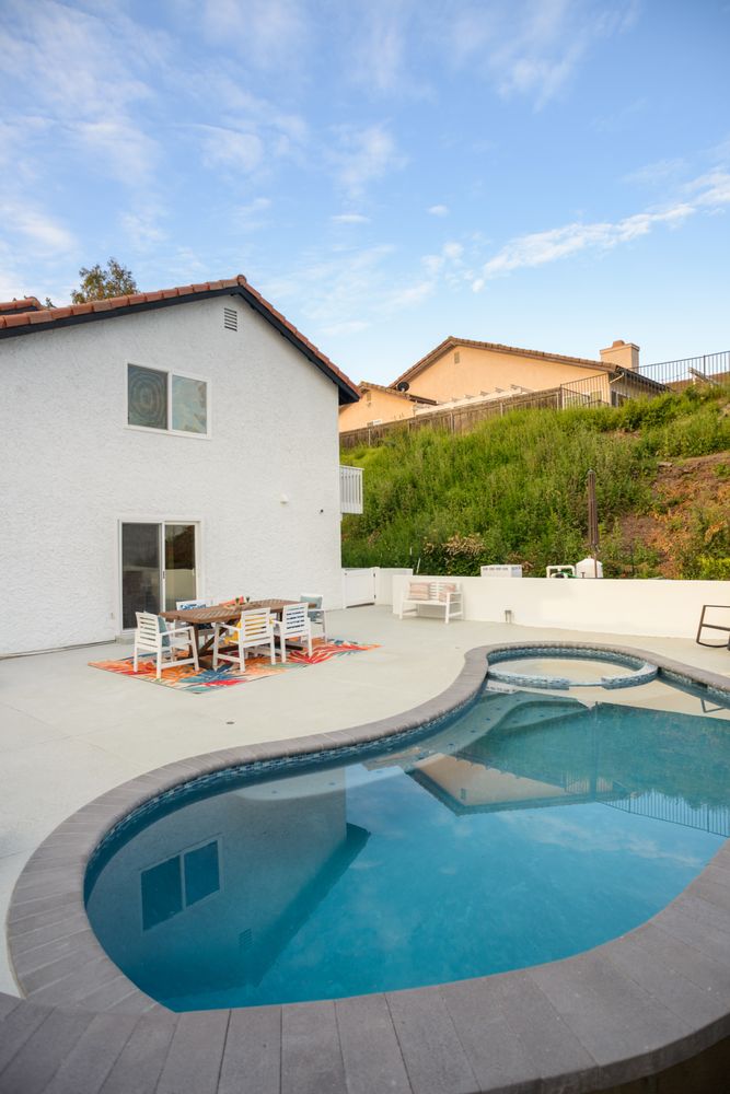 Slide of In N out Remodeling