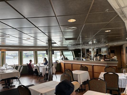 Portland Spirit Cruises & Events by null