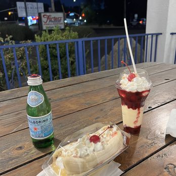 Fosters Freeze - Lower Lake - Ice Cream & Frozen Yogurt Near Me - Lower Lake, California Fosters Freeze - Lower Lake - Ice Cream & Frozen Yogurt Near Me - Lower Lake, California